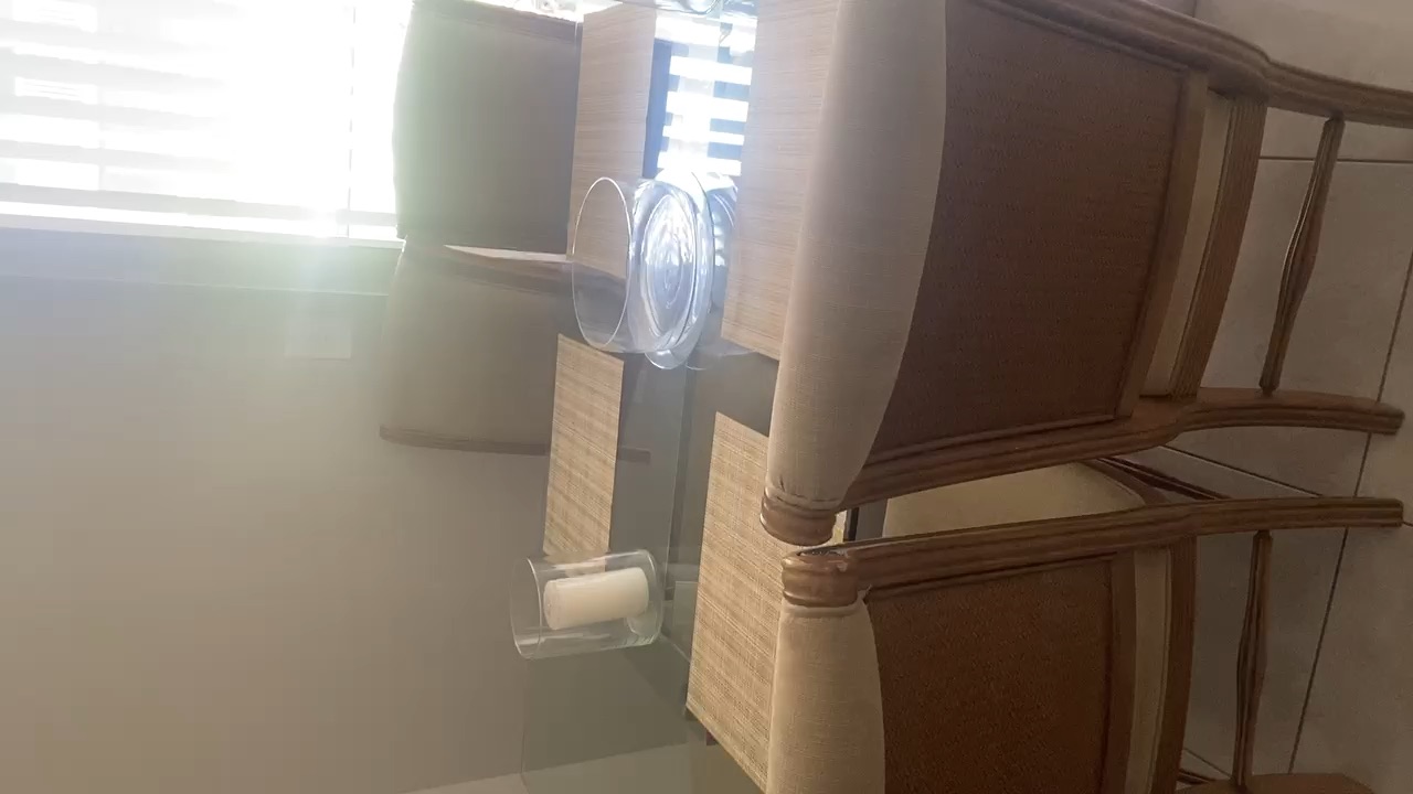 Elegant Glass Dining Table with 6 Chairs